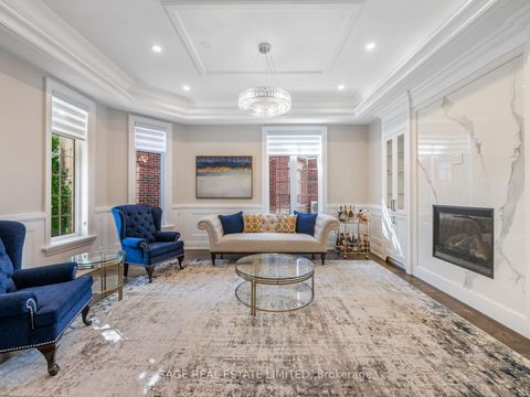 Photo 4 at 17 Daniel Cozens Court, Newtonbrook West, Toronto