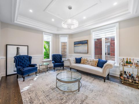 Photo 5 at 17 Daniel Cozens Court, Newtonbrook West, Toronto