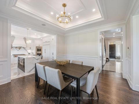 Photo 10 at 17 Daniel Cozens Court, Newtonbrook West, Toronto