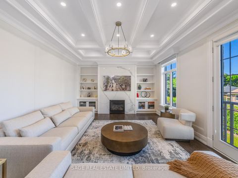 Photo 11 at 17 Daniel Cozens Court, Newtonbrook West, Toronto