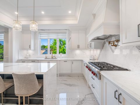 Photo 19 at 17 Daniel Cozens Court, Newtonbrook West, Toronto