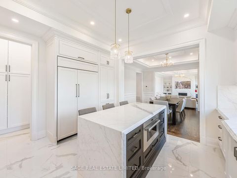 Photo 21 at 17 Daniel Cozens Court, Newtonbrook West, Toronto