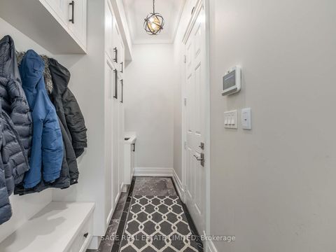 Photo 22 at 17 Daniel Cozens Court, Newtonbrook West, Toronto