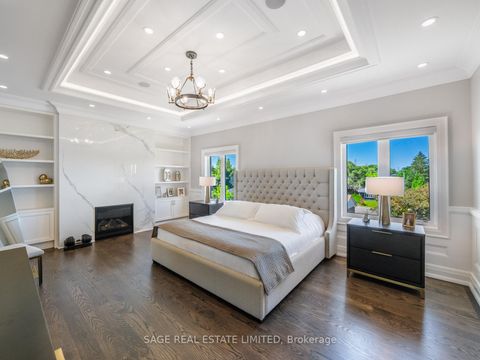 Photo 25 at 17 Daniel Cozens Court, Newtonbrook West, Toronto