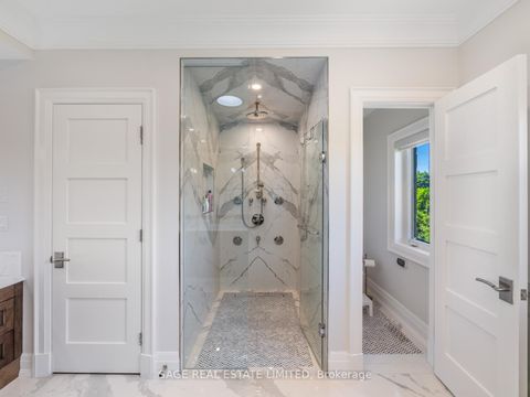 Photo 31 at 17 Daniel Cozens Court, Newtonbrook West, Toronto