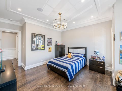 Photo 36 at 17 Daniel Cozens Court, Newtonbrook West, Toronto