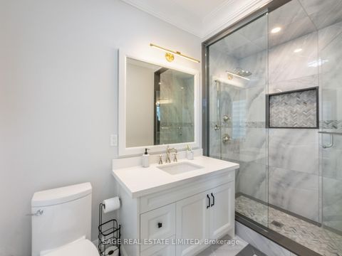 Photo 37 at 17 Daniel Cozens Court, Newtonbrook West, Toronto