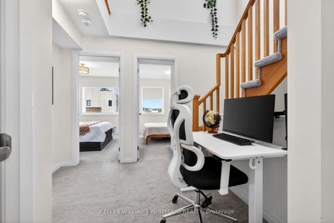 Photo 10 at 7 - 171 William Duncan Road, CFB, Toronto