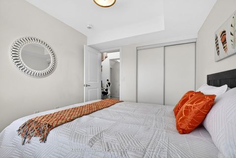 Photo 16 at 7 - 171 William Duncan Road, CFB, Toronto