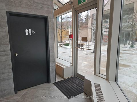 Photo 11 at 16 - 5650 Yonge Street, Newtonbrook West, Toronto