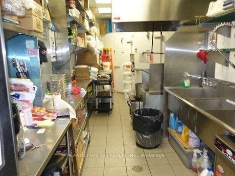 Photo 18 at 16 - 5650 Yonge Street, Newtonbrook West, Toronto