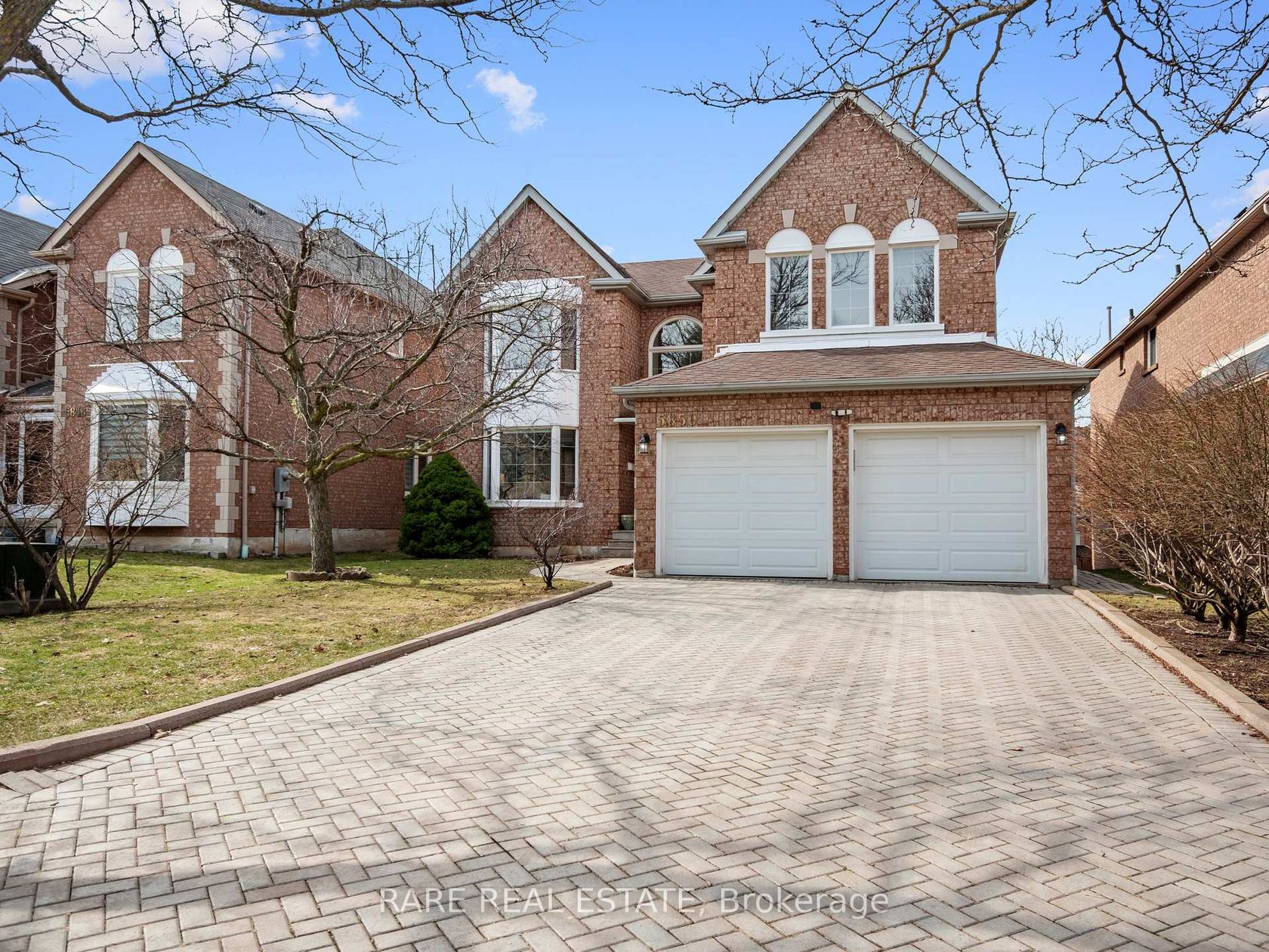 5850 Fieldon Road, Central Erin Mills, Mississauga by Loree Meneguzzi Real Estate 5850 Fieldon Road, Central Erin Mills, Mississauga