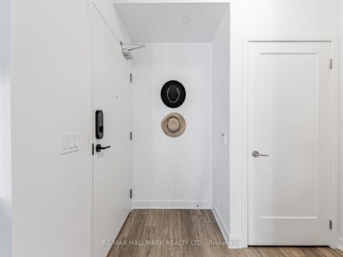 Photo 3 at 404 - 105 Oneida Crescent, Langstaff, Richmond Hill