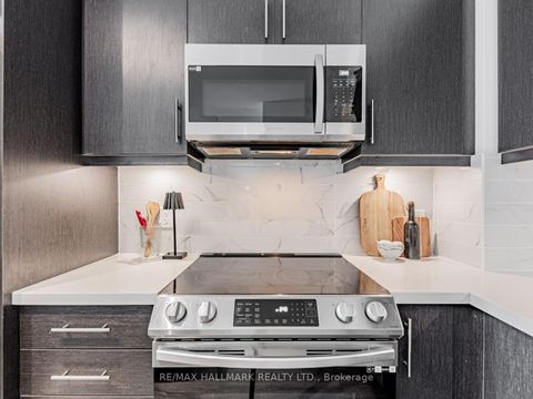 Photo 6 at 404 - 105 Oneida Crescent, Langstaff, Richmond Hill