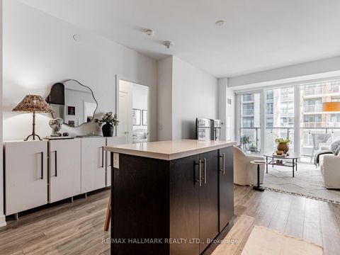 Photo 8 at 404 - 105 Oneida Crescent, Langstaff, Richmond Hill