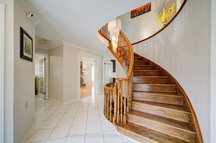 Photo 4 at 4303 Bridlepath Trail, Erin Mills, Mississauga