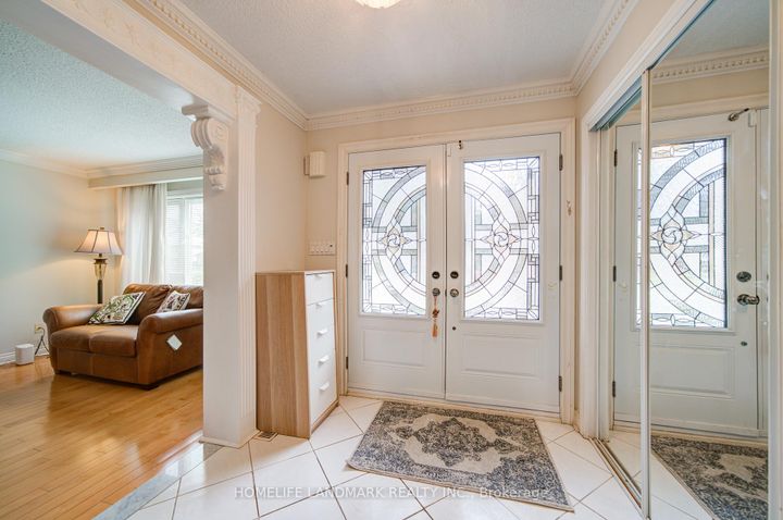 Photo 5 at 4303 Bridlepath Trail, Erin Mills, Mississauga