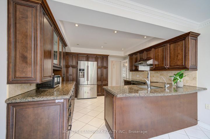 Photo 13 at 4303 Bridlepath Trail, Erin Mills, Mississauga