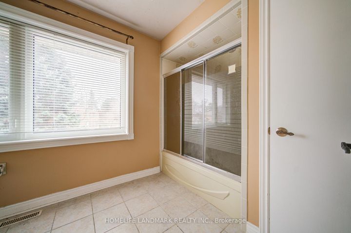 Photo 31 at 4303 Bridlepath Trail, Erin Mills, Mississauga