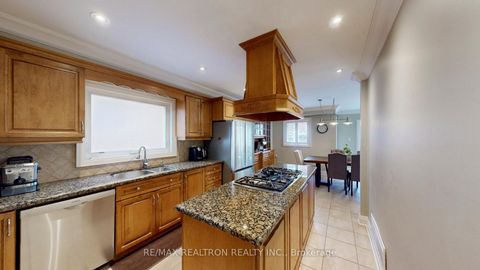 Photo 6 at 229 Kingsbridge Garden Circle, Hurontario, Mississauga