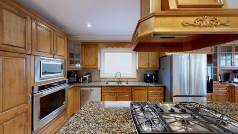 Photo 8 at 229 Kingsbridge Garden Circle, Hurontario, Mississauga