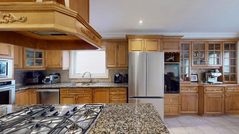 Photo 9 at 229 Kingsbridge Garden Circle, Hurontario, Mississauga