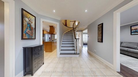 Photo 12 at 229 Kingsbridge Garden Circle, Hurontario, Mississauga