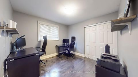 Photo 21 at 229 Kingsbridge Garden Circle, Hurontario, Mississauga