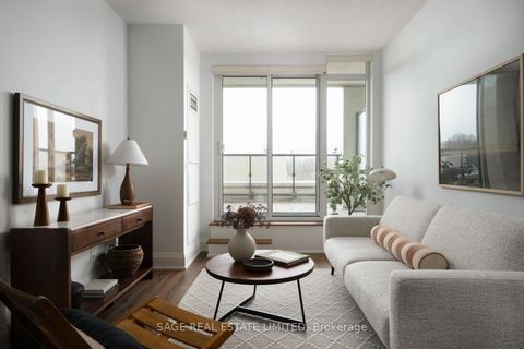 Photo 2 at 612 - 2 Old Mill Drive, Swansea, Toronto