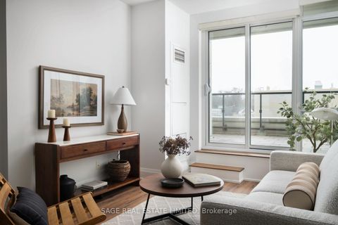 Photo 4 at 612 - 2 Old Mill Drive, Swansea, Toronto