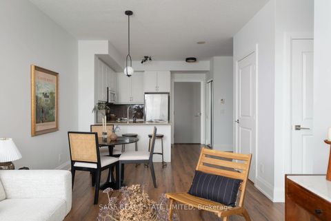 Photo 7 at 612 - 2 Old Mill Drive, Swansea, Toronto