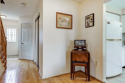 Photo 3 at 923 Caribou Valley Circle, Armitage, Newmarket