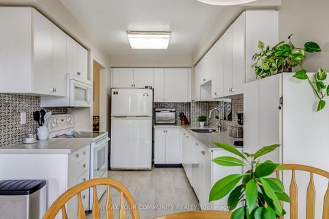 Photo 9 at 923 Caribou Valley Circle, Armitage, Newmarket