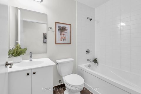 Photo 21 at 413 - 555 William Graham Drive, Rural Aurora, Aurora