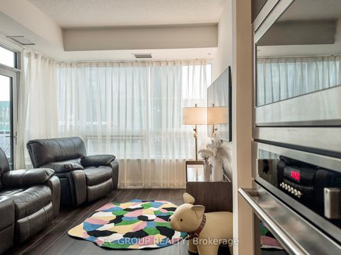 Photo 2 at 402 - 2 Anndale Drive, Willowdale East, Toronto