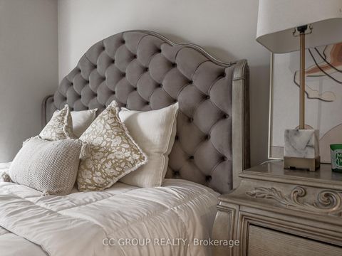 Photo 13 at 402 - 2 Anndale Drive, Willowdale East, Toronto