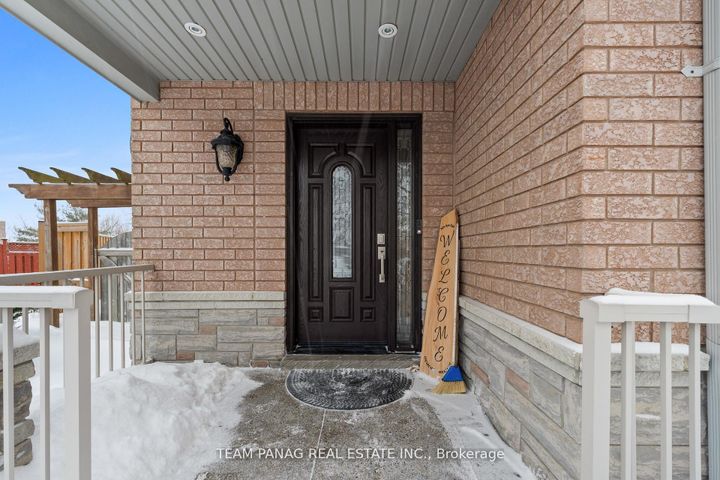 Photo 4 at 52 Pacific Wind Crescent, Wellington, Brampton