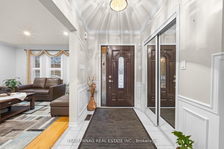 Photo 5 at 52 Pacific Wind Crescent, Wellington, Brampton