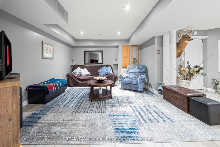 Photo 32 at 52 Pacific Wind Crescent, Wellington, Brampton