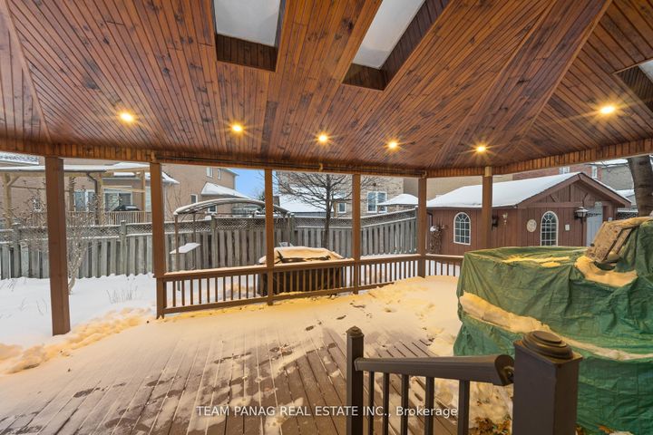 Photo 38 at 52 Pacific Wind Crescent, Wellington, Brampton