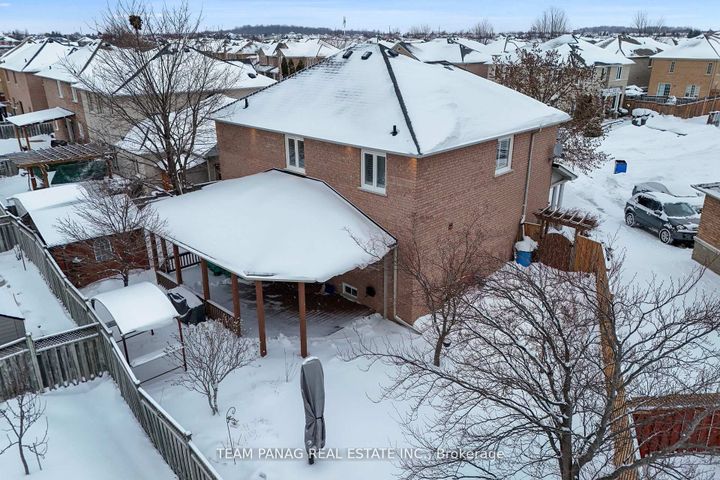 Photo 40 at 52 Pacific Wind Crescent, Wellington, Brampton