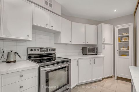 Photo 14 at 121 - 20 Southport Street, Swansea, Toronto