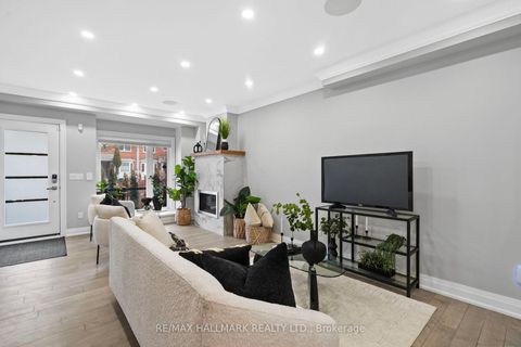 Photo 10 at 394 Main Street, Lumsden, Toronto