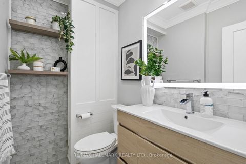 Photo 12 at 394 Main Street, Lumsden, Toronto