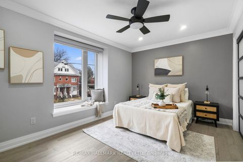 Photo 14 at 394 Main Street, Lumsden, Toronto