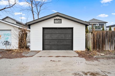 Photo 31 at 394 Main Street, Lumsden, Toronto