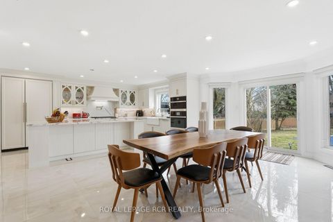 Photo 10 at 369 Kennedy Street W, Aurora Highlands, Aurora