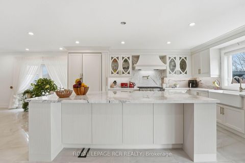 Photo 13 at 369 Kennedy Street W, Aurora Highlands, Aurora