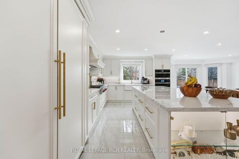 Photo 15 at 369 Kennedy Street W, Aurora Highlands, Aurora