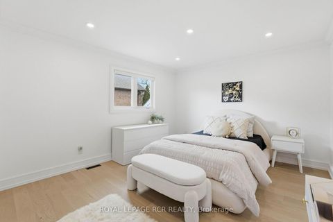 Photo 19 at 369 Kennedy Street W, Aurora Highlands, Aurora